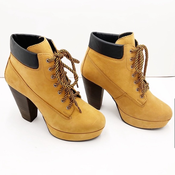 Steve Madden Shoes - Steve Madden Russty Leather Boots Size 7